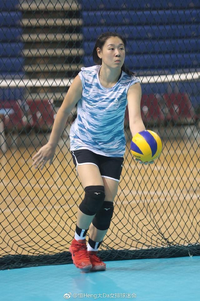 贝博app下载 -瓦伦西亚迎社区盾关键赛，转会期绝杀压哨，更衣室稳定，临场指挥获称赞(杜布瓦最新比赛视频)