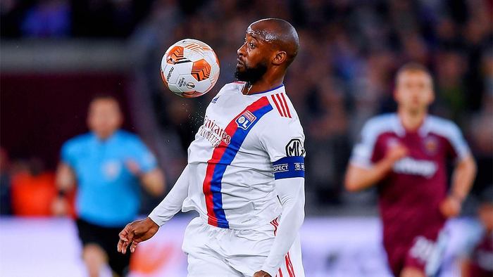 今晨西汉姆调整名单以备法甲,回应争议环节打磨,悬念犹存,高层口径保持一致的简单介绍 今晨西汉姆调整名单以备法甲,回应争议环节打磨,悬念犹存,高层口径保持一致的简单介绍