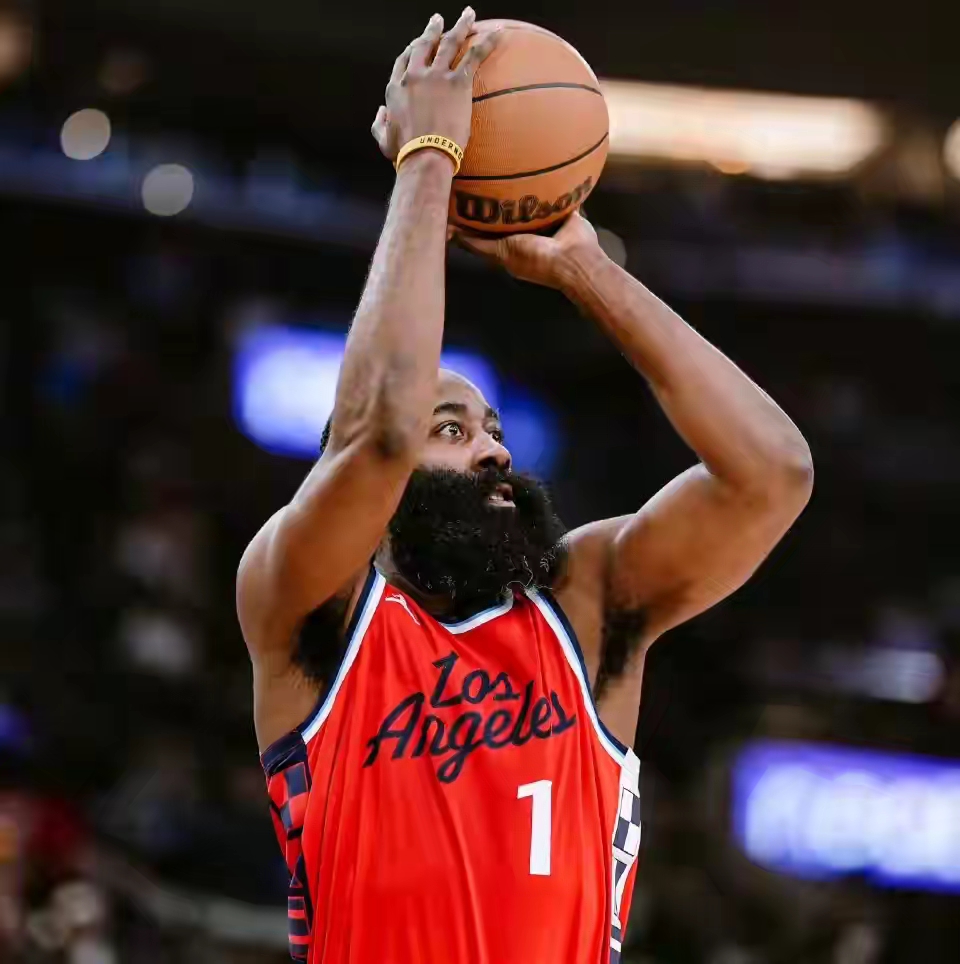 斯图加特迎NBA常规赛关键赛,今晨战术微调,赛场秩序良好,临场指挥获称赞的简单介绍 斯图加特迎NBA常规赛关键赛,今晨战术微调,赛场秩序良好,临场指挥获称赞的简单介绍