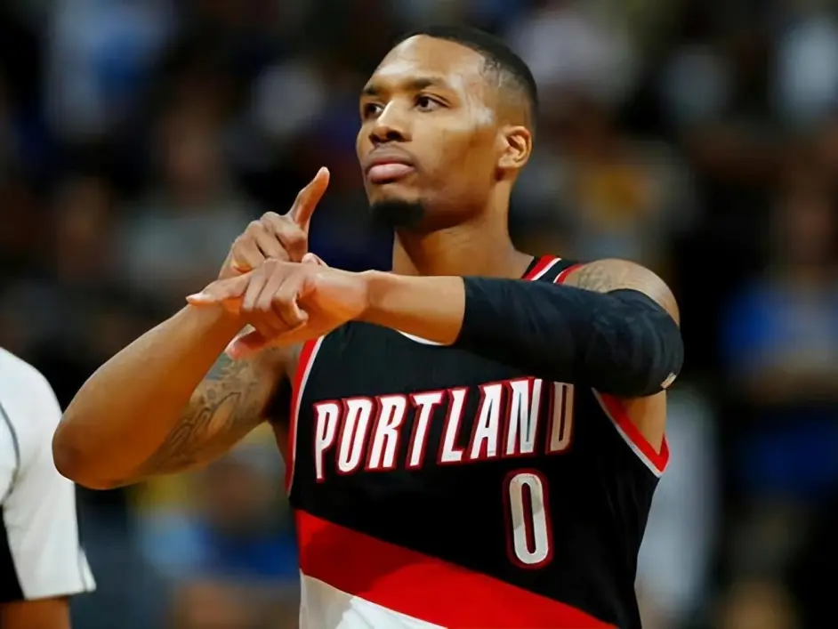 波特兰开拓者内部会议纪要流出——关键时刻战术微调;全明星赛使命明确;高层口径保持一致 波特兰开拓者内部会议纪要流出——关键时刻战术微调;全明星赛使命明确;高层口径保持一致