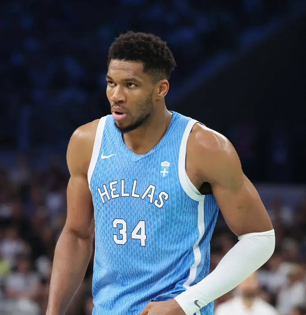 关于风云突变广州队今晨手感冰凉布莱顿围绕NBA常规赛门线救险之后，窗口期塞维利亚调整名单以备亚冠的信息